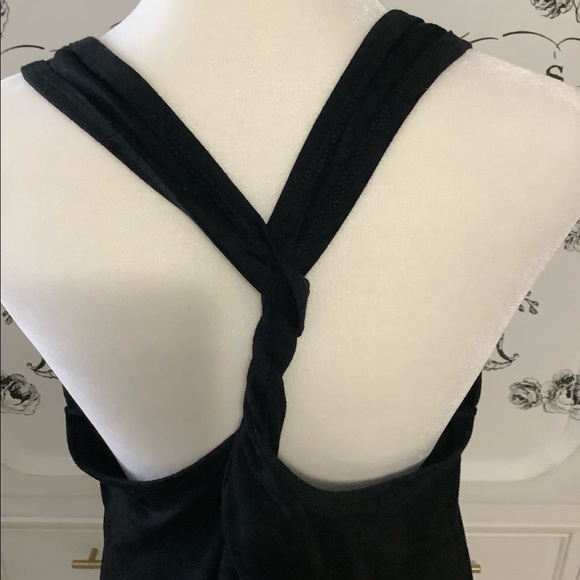 Black tank top - Picture 3 of 4